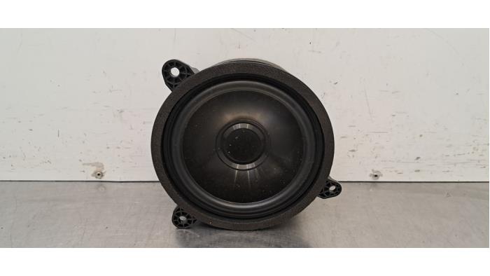 Używane Glosnik Mercedes G (463) G 400 d 2.9 24V Cena € 54,45 Z VAT oferowane przez Autohandel Didier