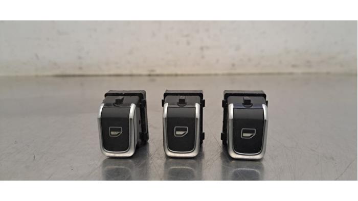 Usados Interruptor combinado de ventanillas Audi Q3 (8UB/8UG) 2.0 TDI 16V 150 Precio € 66,55 IVA incluido ofrecido por Autohandel Didier