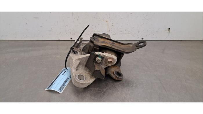 Usagé Support moteur Mazda CX-3 (DJ/DK) 2.0 SkyActiv-G 121 Prix € 48,40 Prix TTC proposé par Autohandel Didier
