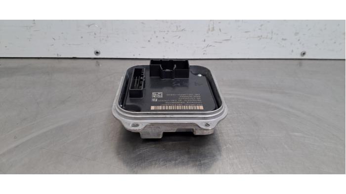 Używane Modułowy reflektor LED Peugeot 308 (F3/FB/FH/FM/FP) 1.6 16V HYBRID 180 Cena € 36,30 Z VAT oferowane przez Autohandel Didier