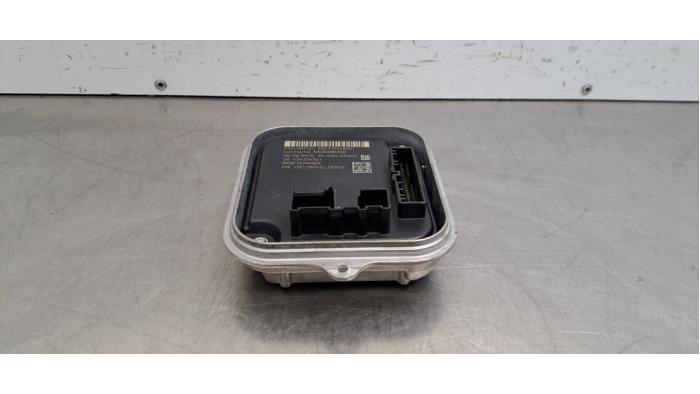 Używane Modułowy reflektor LED Peugeot 308 SW (F4/FC/FN/FR) e-308 54 kWh Cena € 36,30 Z VAT oferowane przez Autohandel Didier