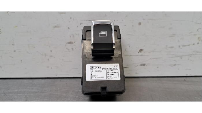 Usados Interruptor combinado de ventanillas MG MG3 1.5 Hybrid+ Precio € 24,20 IVA incluido ofrecido por Autohandel Didier