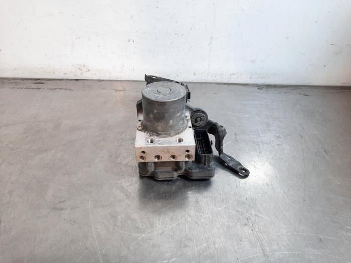 Usagé Bloc ABS Skoda Scala 1.6 TDI Prix € 60,50 Prix TTC proposé par Autohandel Didier