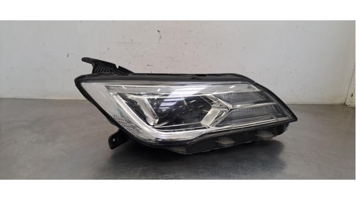 Używane Reflektor prawy MG MG3 1.5 Hybrid+ Cena € 399,30 Z VAT oferowane przez Autohandel Didier
