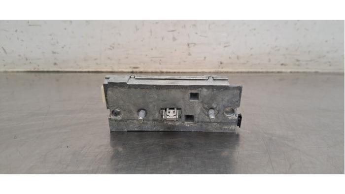 Usagé Module DAB Tesla Model 3 Standard RWD Plus, Long Range RWD Prix € 163,35 Prix TTC proposé par Autohandel Didier