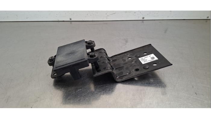 Begagnade Radarsensor Ford Fiesta 7 1.0 EcoBoost 12V 100 Pris € 266,20 Inklusive moms erbjuds av Autohandel Didier