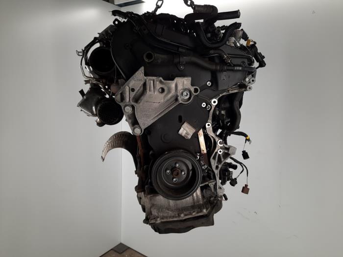 Motor van een Audi Cabrio (B4) 2.6 E 2021