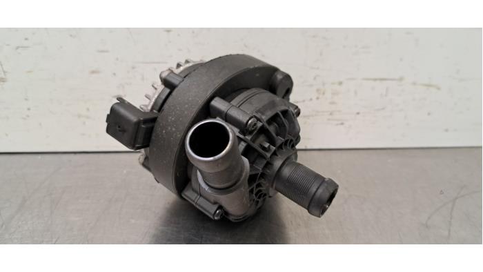 Begagnade Extra vattenpump Dacia Duster (DJF) 1.6 Hybrid 140 16V Pris € 36,30 Inklusive moms erbjuds av Autohandel Didier