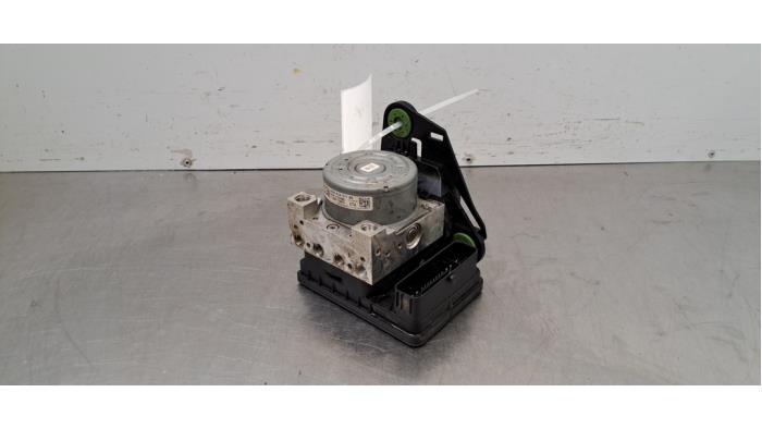 Begagnade ABS-pump Audi S3 Limousine (GYL) 2.0 T FSI 16V Pris € 133,10 Inklusive moms erbjuds av Autohandel Didier