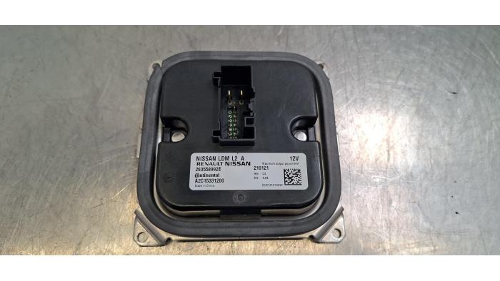 Używane Modułowy reflektor LED Nissan Juke (F16) 1.0 DIG-T 12V Cena € 102,85 Z VAT oferowane przez Autohandel Didier