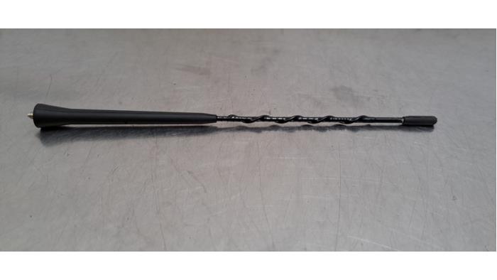 Używane Antena Opel Frontera (OV24) 1.2 Hybrid 100 Cena € 24,20 Z VAT oferowane przez Autohandel Didier