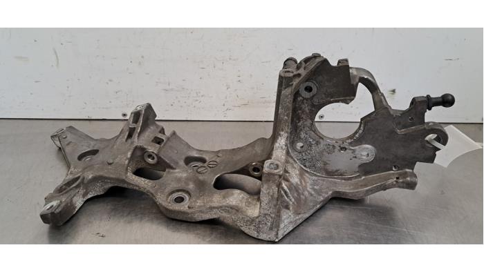 Usagé Support dynamo bas Volkswagen Tiguan (AD1) 2.0 TDI 16V BlueMotion Technology SCR Prix € 42,35 Prix TTC proposé par Autohandel Didier