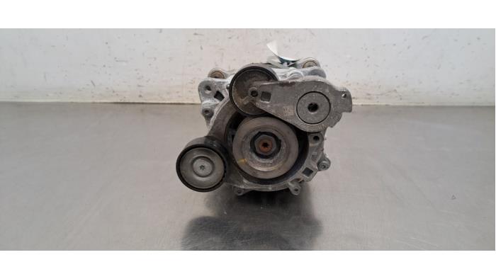 Gebrauchte Dynamo Audi A4 Avant (B9) 2.0 30 TDI Mild hybrid 16V Preis € 229,90 Mit Mehrwertsteuer angeboten von Autohandel Didier