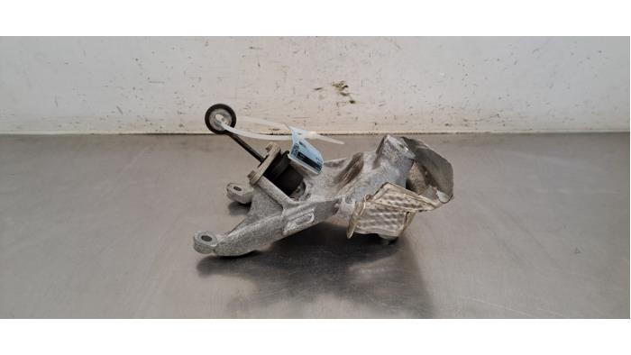 Used Engine mount Audi A4 Avant (B9) 2.0 30 TDI Mild hybrid 16V Price € 30,25 Inclusive VAT offered by Autohandel Didier