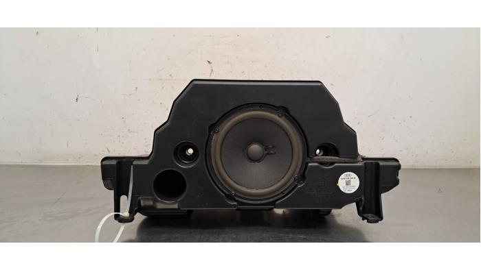 Używane Glosnik Audi A5 Sportback (F5A/F5F) 2.0 40 TFSI Mild Hybrid 16V Cena € 66,55 Z VAT oferowane przez Autohandel Didier