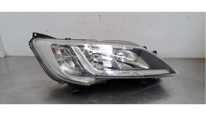 Używane Reflektor prawy Citroen Jumper (U9) ë-Jumper 110 kWh Cena € 532,40 Z VAT oferowane przez Autohandel Didier