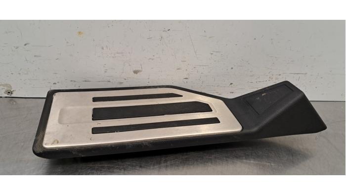 Używane Stopien Peugeot 3008 III e-3008 210 73 kWh Cena € 42,35 Z VAT oferowane przez Autohandel Didier