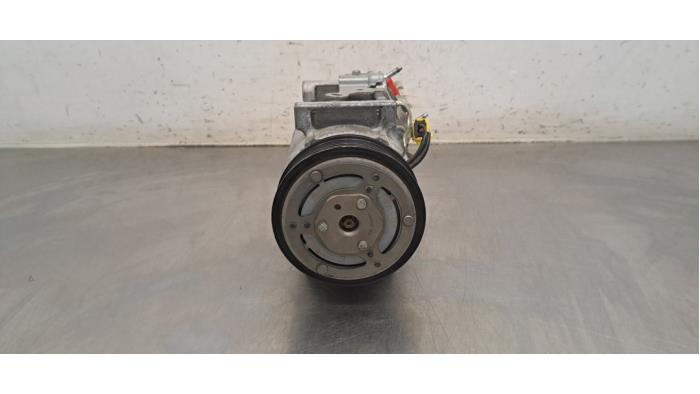Usagé Pompe clim Peugeot 2008 (UD/UK/UR/US/UX) 1.2 Hybrid 136 Prix € 199,65 Prix TTC proposé par Autohandel Didier