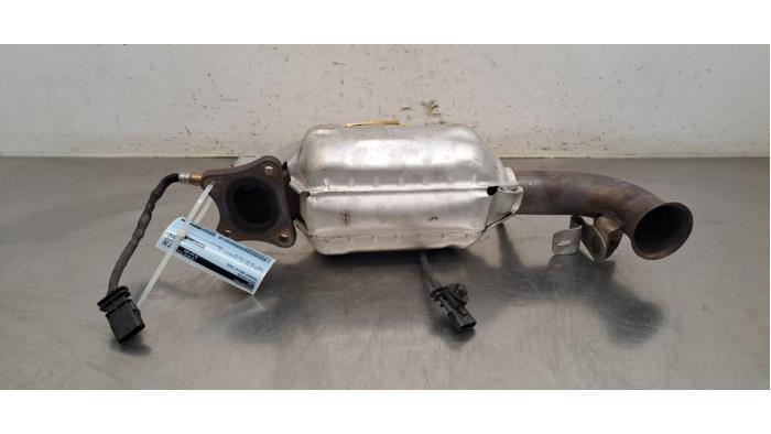Używane Katalizator Peugeot 208 II (UB/UH/UP) 1.2 Vti 12V PureTech 75 Cena € 429,55 Z VAT oferowane przez Autohandel Didier