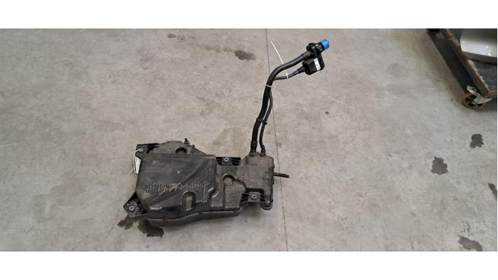 Gebrauchte Adblue Tank Landrover Range Rover Sport (L1) 3.0 D300 Preis € 532,40 Mit Mehrwertsteuer angeboten von Autohandel Didier