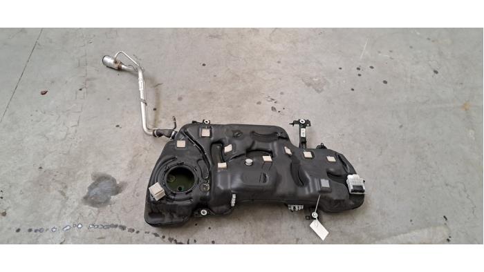 Używane Zbiornik Volvo XC40 (XZ) 1.5 T4 Plug-in Hybrid 12V Cena € 199,65 Z VAT oferowane przez Autohandel Didier
