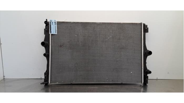 Usagé Radiateur Mercedes GLB (247.6) 2.0 GLB-180d Prix € 229,90 Prix TTC proposé par Autohandel Didier