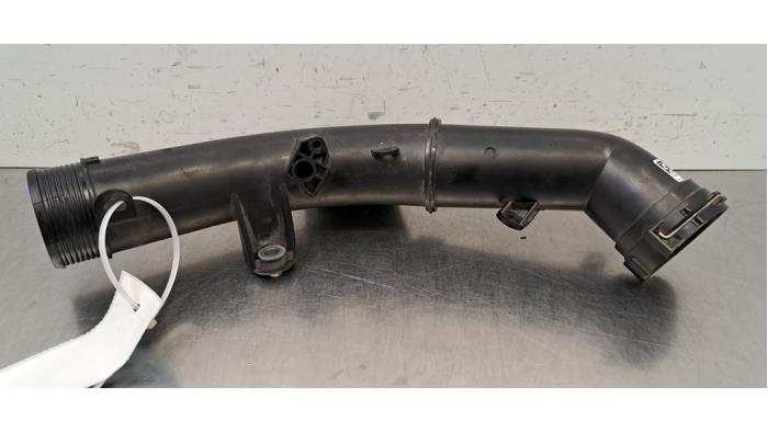 Gebrauchte Intercooler Rohr Volvo XC40 (XZ) 1.5 T4 Plug-in Hybrid 12V Preis € 60,50 Mit Mehrwertsteuer angeboten von Autohandel Didier