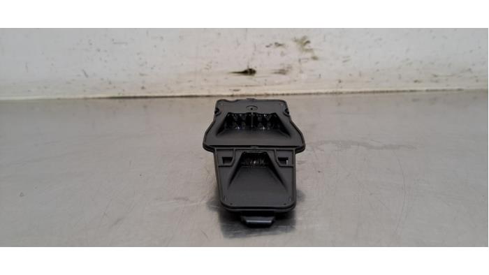 Usagé Caméra avant Volvo V60 I (FW/GW) 2.0 D4 16V Prix € 30,25 Prix TTC proposé par Autohandel Didier