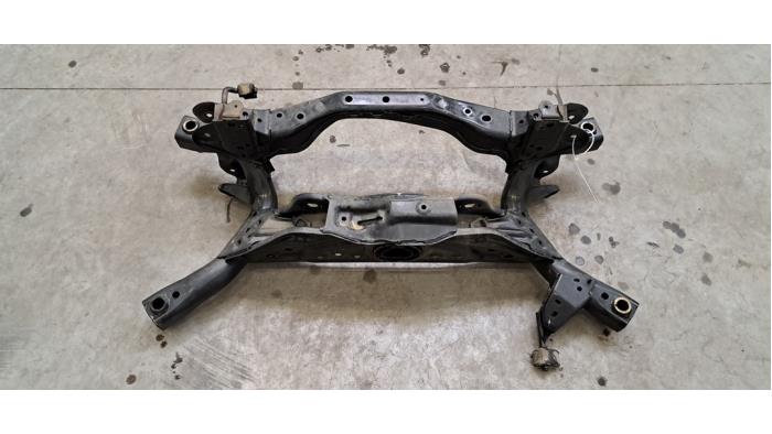 Usagé Faux châssis Toyota Corolla Cross 2.0 VVT-i 16V Hybrid 200 AWD Prix € 266,20 Prix TTC proposé par Autohandel Didier