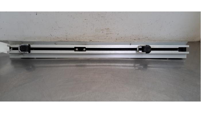Używane Szyna BMW X5 (F15) M50d 3.0 24V Cena € 36,30 Z VAT oferowane przez Autohandel Didier