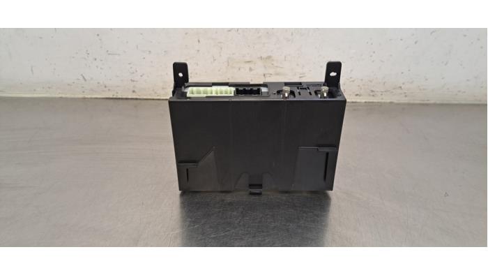 Używane Modul WiFi Opel Crossland (X) 1.2 Turbo 12V Euro 6 Cena € 133,10 Z VAT oferowane przez Autohandel Didier