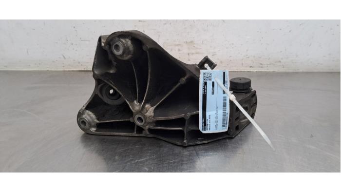 Engine mount BMW X5 (F15), 2013 / 2018 M50d 3.0 24V, SUV, Diesel, 2.993cc, 280kW (381pk), 4x4, N57D30C, 2013-12 / 2018-07, KS81; KS82 (Used)