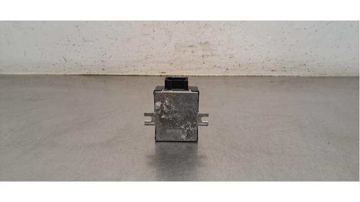 Usagé Module pompe carburant BMW 5 serie (G30) 520d xDrive Mild Hybrid Prix € 60,50 Prix TTC proposé par Autohandel Didier