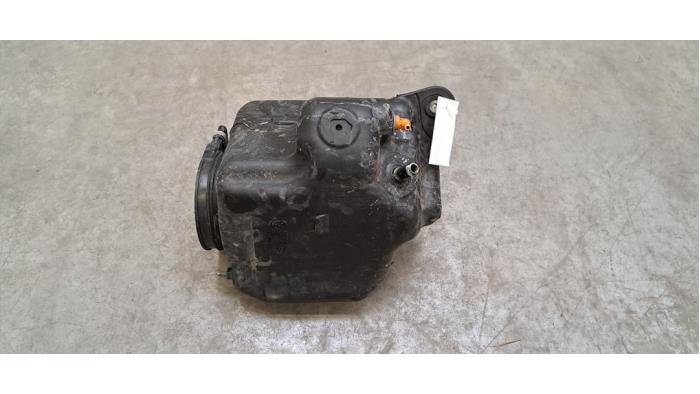 Gebrauchte Adblue Tank BMW X5 (F15) M50d 3.0 24V Preis € 399,30 Mit Mehrwertsteuer angeboten von Autohandel Didier