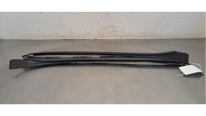Gebrauchte Windschutzscheibe blende Set Mercedes CLA (118.3) Preis € 24,20 Mit Mehrwertsteuer angeboten von Autohandel Didier