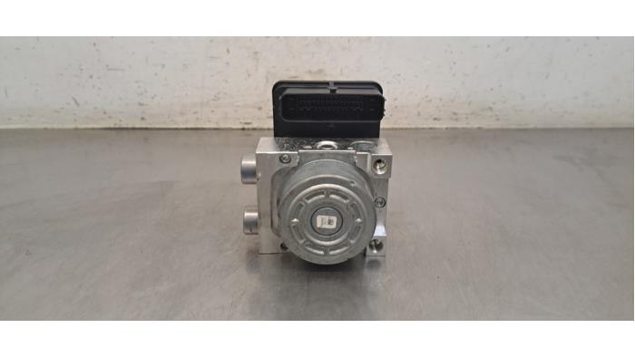 Usagé Pompe ABS Audi A3 Sportback (8YA) 1.5 30 TFSI 16V Mild Hybrid Prix € 532,40 Prix TTC proposé par Autohandel Didier
