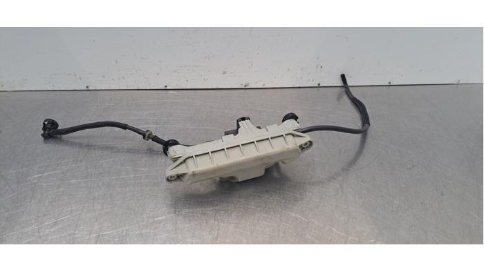 Usagé Ventilation carter Volvo V60 II (ZW) 2.0 T6 16V Plug-in Hybrid AWD Prix € 24,20 Prix TTC proposé par Autohandel Didier