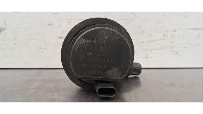 Extra vattenpump från en Mercedes-Benz Sprinter 3,5t (907.6/910.6) 311 CDI 2.0 D FWD 2023