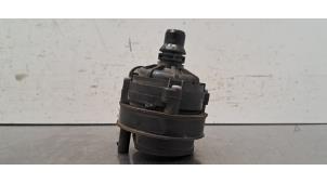 Extra vattenpump från en Mercedes-Benz Sprinter 3,5t (907.6/910.6) 311 CDI 2.0 D FWD 2023