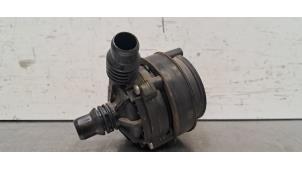 Extra vattenpump från en Mercedes-Benz Sprinter 3,5t (907.6/910.6) 311 CDI 2.0 D FWD 2023