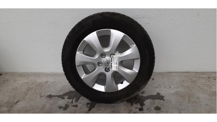Używane Obrecz + Opona Opel Combo Life/Tour 1.5 CDTI 130 Cena € 66,55 Z VAT oferowane przez Autohandel Didier