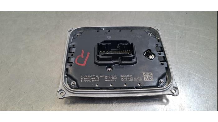 Używane Modułowy reflektor LED Mercedes EQE (V295) 300 89/90 kWh Cena € 133,10 Z VAT oferowane przez Autohandel Didier