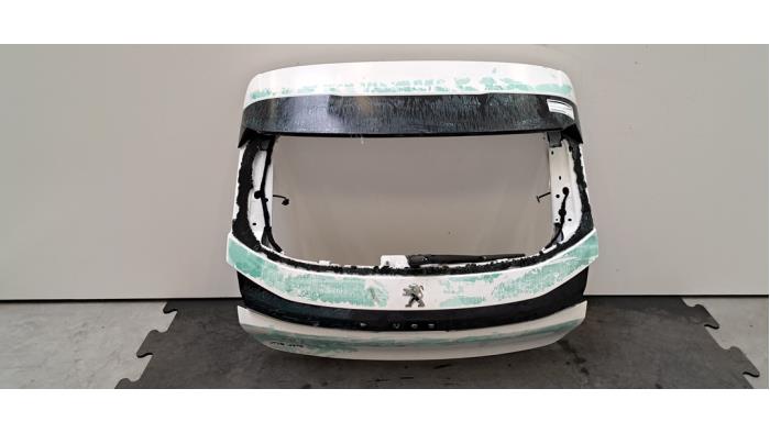 Begagnade Baklucka Peugeot 208 II (UB/UH/UP) 1.2 Vti 12V PureTech 75 Pris € 266,20 Inklusive moms erbjuds av Autohandel Didier