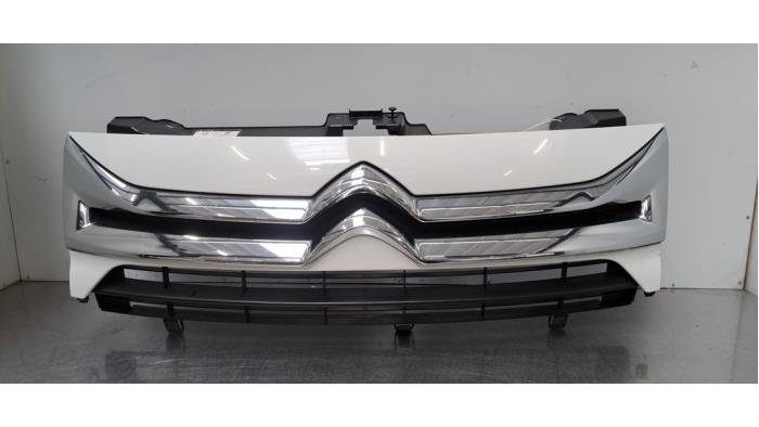 Begagnade Grill Citroen Jumpy (G9) 1.6 HDI Pris € 133,10 Inklusive moms erbjuds av Autohandel Didier