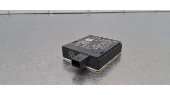 Begagnade Radarsensor Mercedes EQE (V295) 300 89/90 kWh Pris € 163,35 Inklusive moms erbjuds av Autohandel Didier