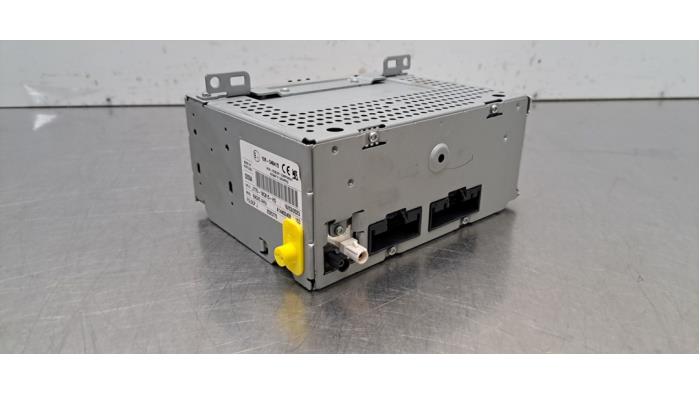 Gebrauchte Radio Modul Ford Transit Courier 1.5 TDCi 95 Preis € 133,10 Mit Mehrwertsteuer angeboten von Autohandel Didier