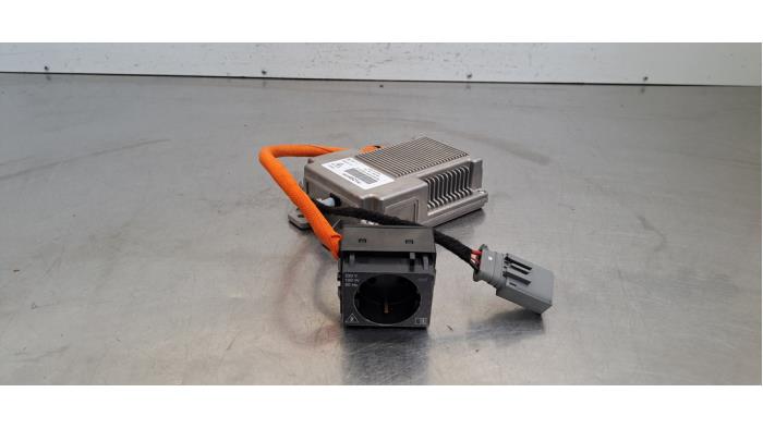 Voltage converter inverter