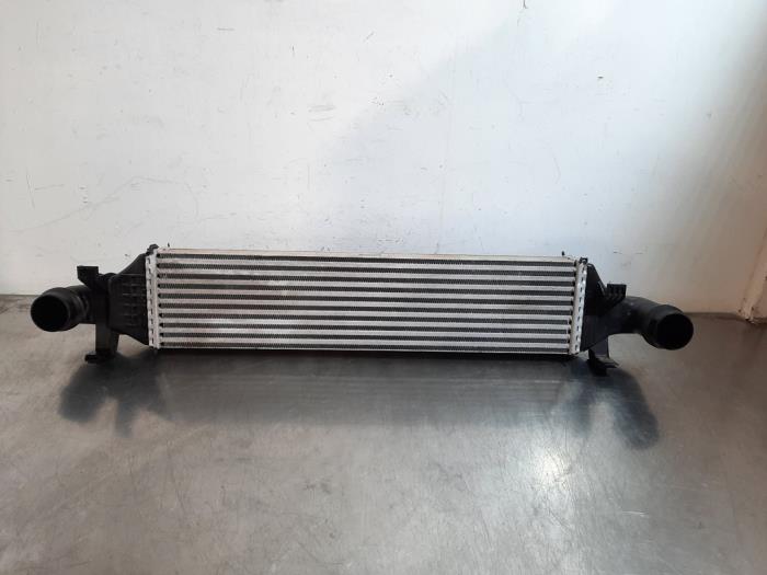 Usagé Intercooler Mercedes GLA (156.9) 1.6 180 16V Prix € 163,35 Prix TTC proposé par Autohandel Didier