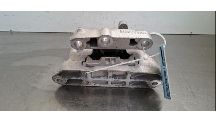Begagnade Motorfäste MG HS/EHS I (AS23) 1.5 EHS T-GDI Hybrid Pris € 48,40 Inklusive moms erbjuds av Autohandel Didier