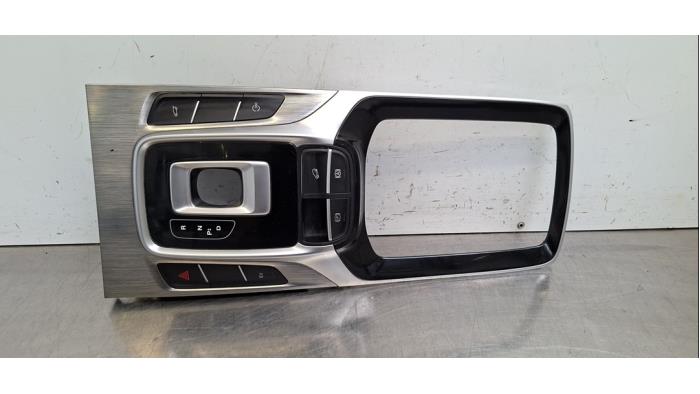 Usagé Console central MG HS/EHS I (AS23) 1.5 EHS T-GDI Hybrid Prix € 133,10 Prix TTC proposé par Autohandel Didier